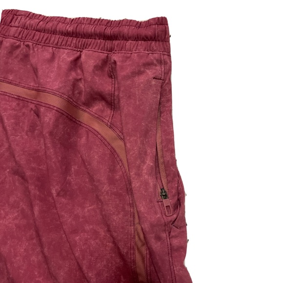 NWOT Lululemon Men’s Shorts - Color Pink - Size L - Picture 2 of 3